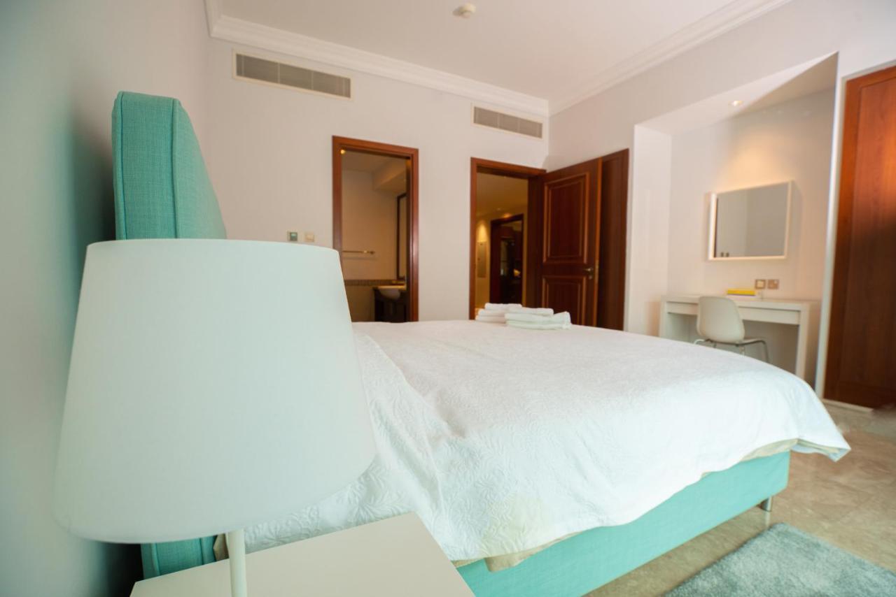 Gorgeous 2Br In Fairmont Apartment Dubai Bagian luar foto
