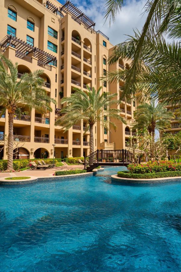 Gorgeous 2Br In Fairmont Apartment Dubai Bagian luar foto